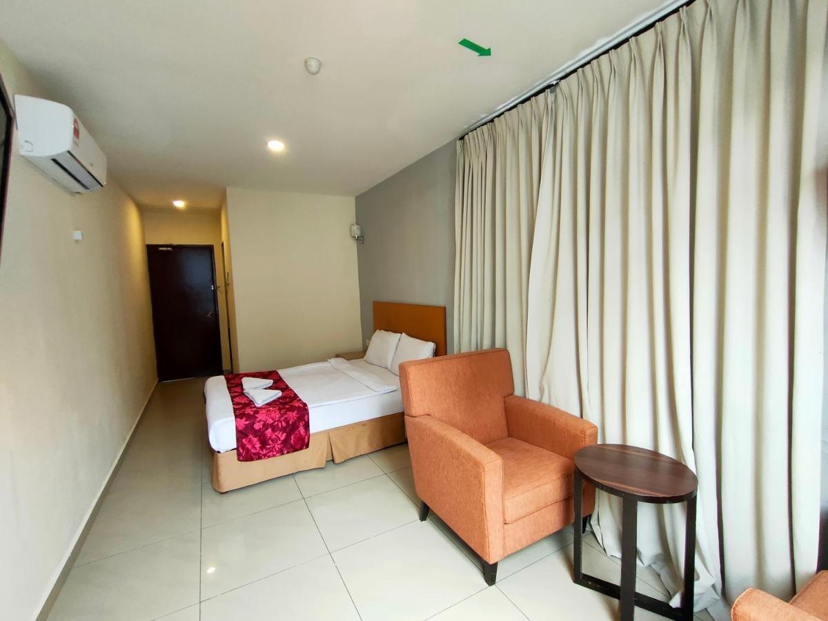 Mrc Hotel Melaka Raya מראה חיצוני תמונה