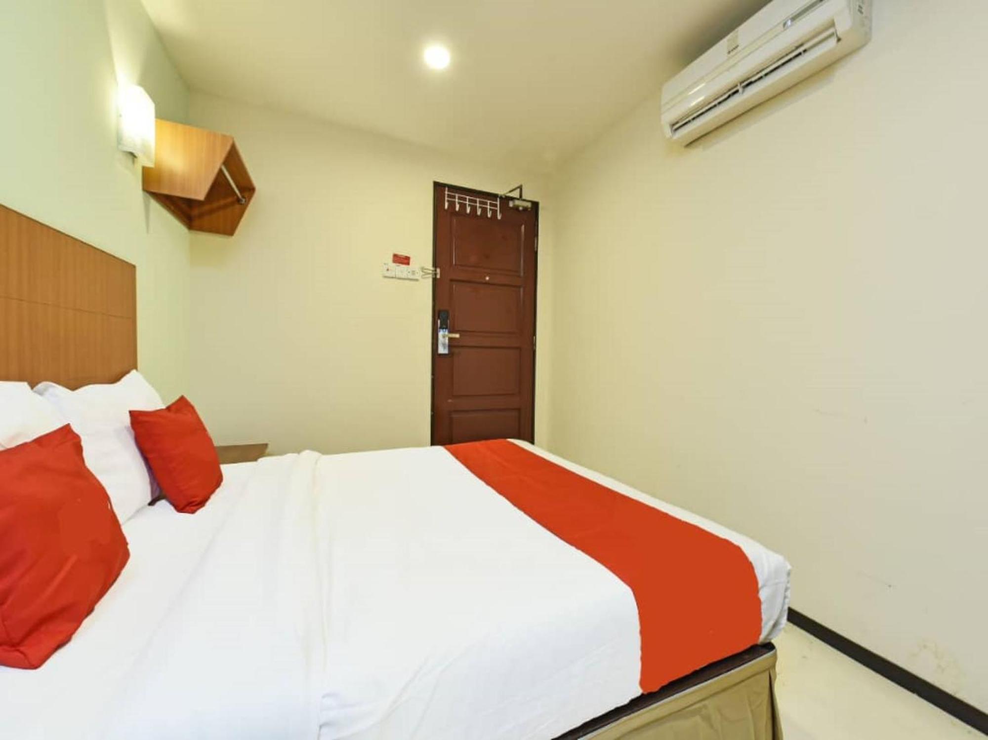 Mrc Hotel Melaka Raya מראה חיצוני תמונה