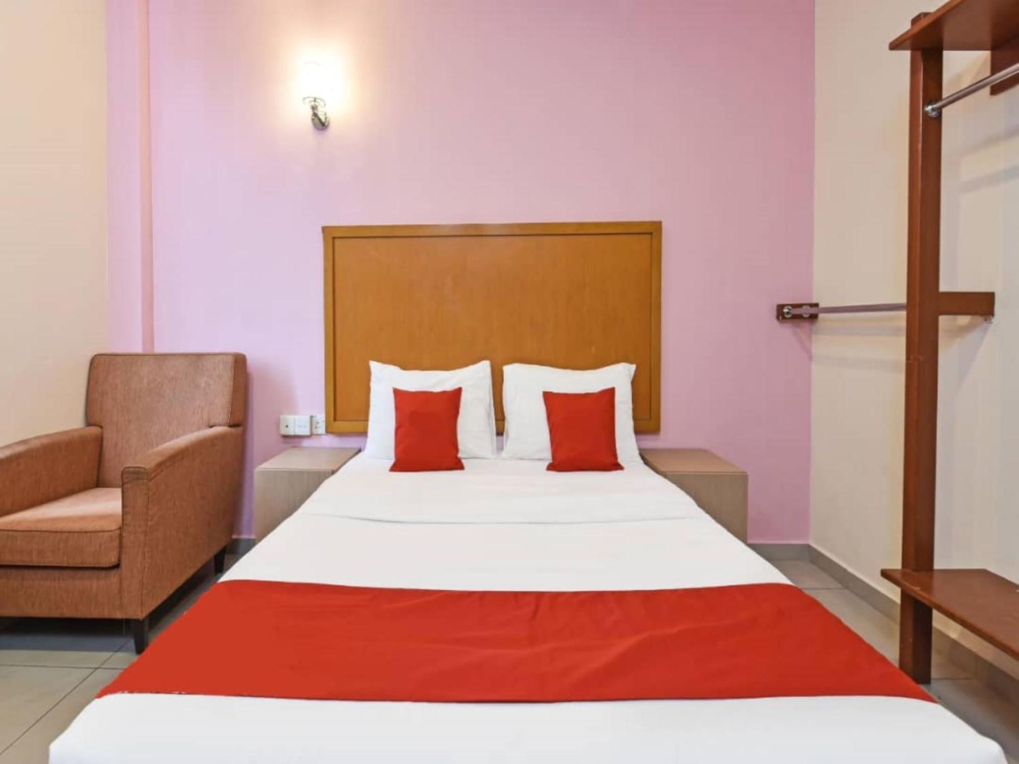 Mrc Hotel Melaka Raya מראה חיצוני תמונה