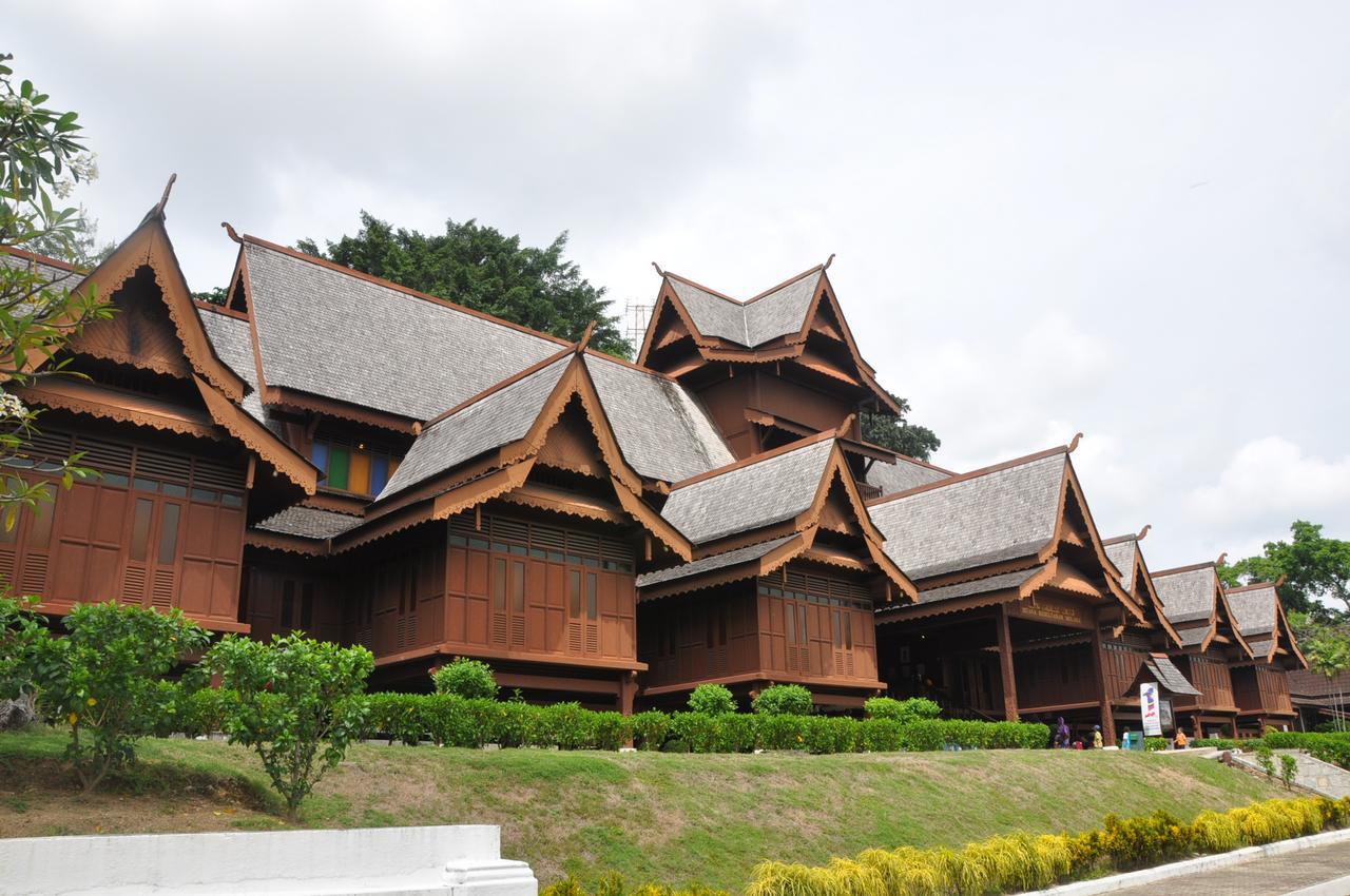 Mrc Hotel Melaka Raya מראה חיצוני תמונה